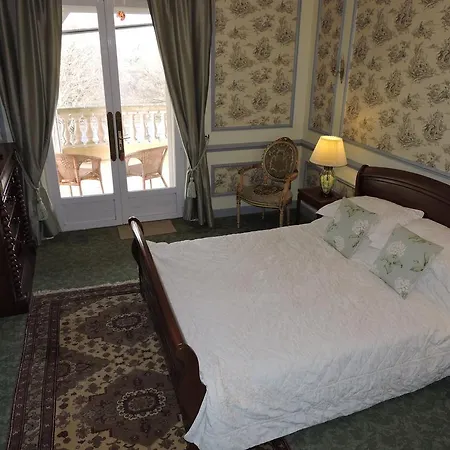 Alojamento de Acomodação e Pequeno-almoço Manoir La Betoulle *