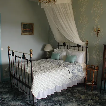 Manoir La Betoulle Bed & Breakfast *