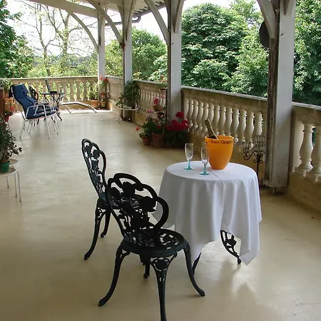 Alojamento de Acomodação e Pequeno-almoço Manoir La Betoulle *