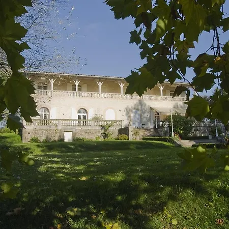 Alojamento de Acomodação e Pequeno-almoço Manoir La Betoulle Saint-Claud