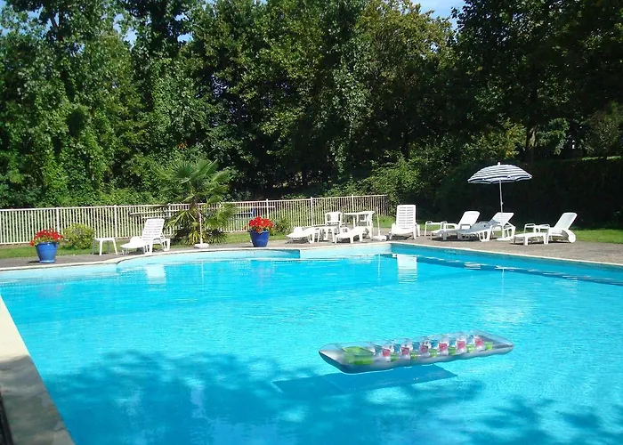 Bed and Breakfast Manoir La Betoulle *