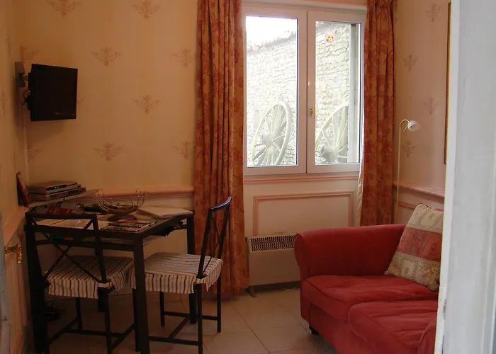 Bed and Breakfast Manoir La Betoulle *