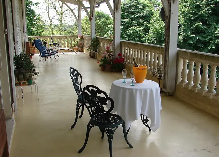 Bed and Breakfast Manoir La Betoulle *